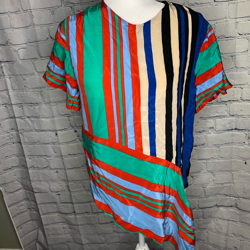 Diane Von Furstenberg Silk Short Sleeve Blouse Med